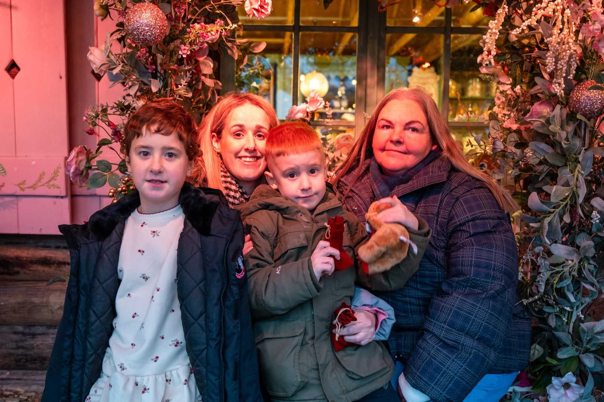 A group photo of Imogen-Leigh and her family